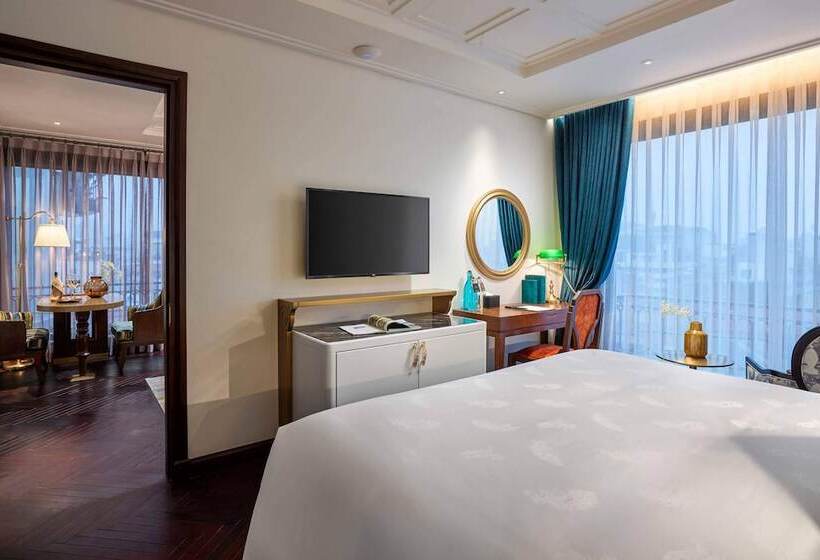 سوییت لوکس, Peridot Grand Luxury Boutique