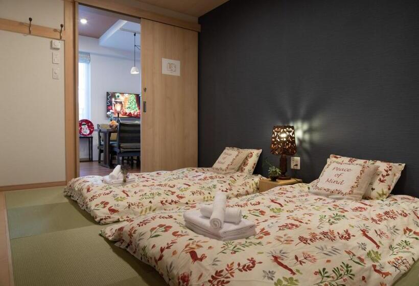 جناح عائلي, Miidokoro House