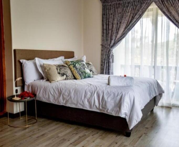 浴室共有ファミリールーム, Bougainvilla Guest House