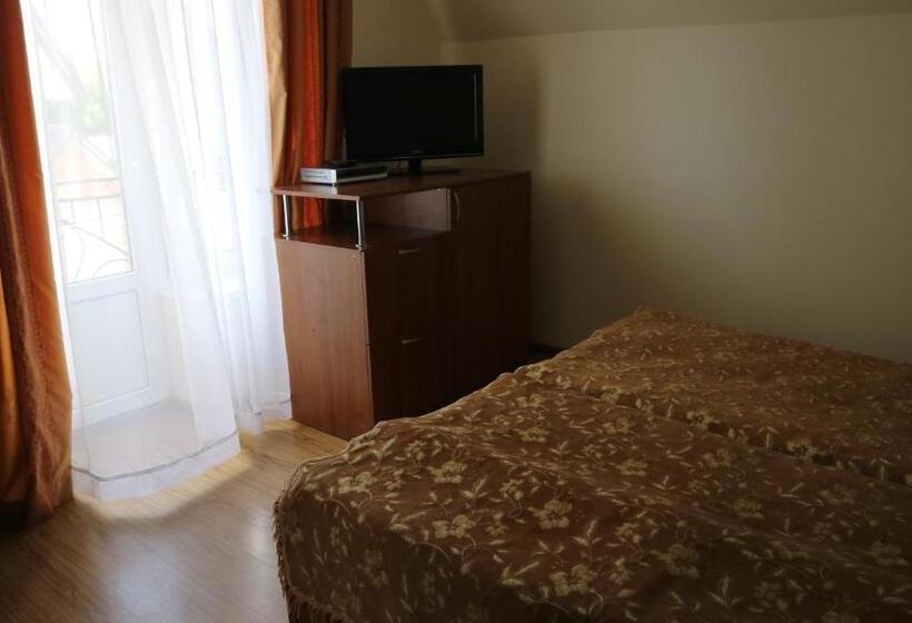 اتاق اکونومی, вілла Milaro