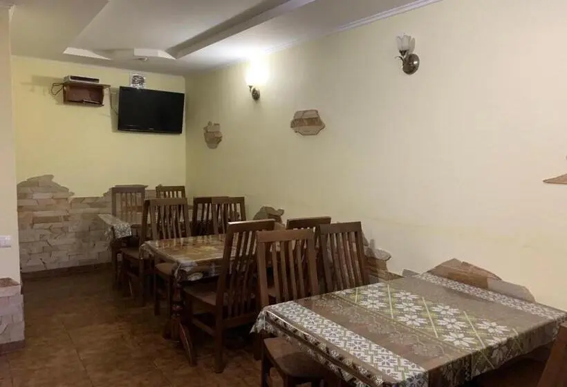 اتاق اکونومی یک تخته, вілла Milaro