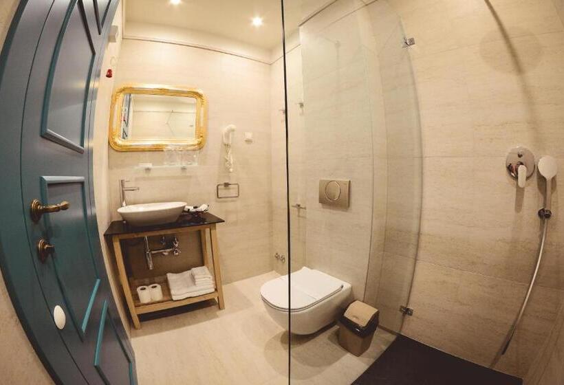 اتاق خانوادگی, Boutique Macchiato House