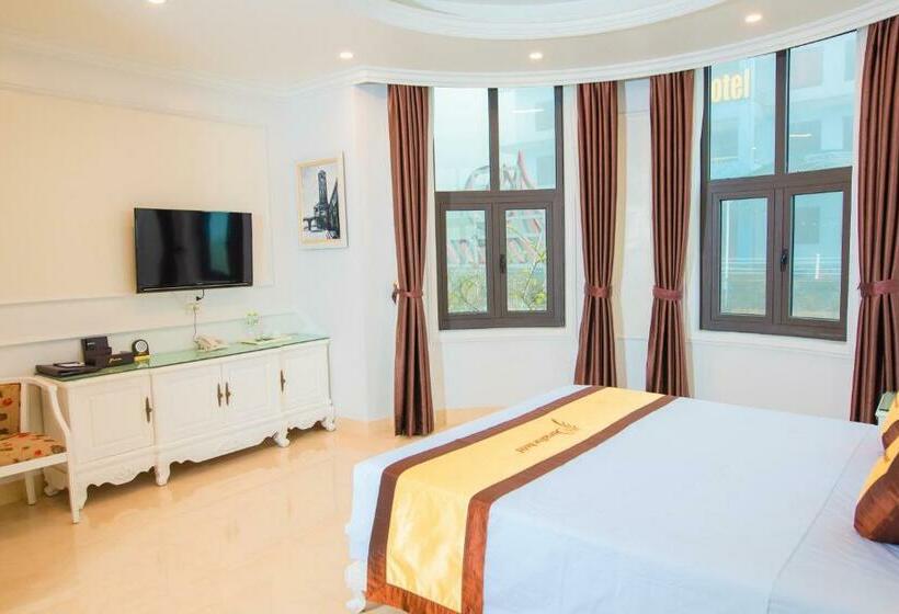 اتاق سوپریور, Paradise