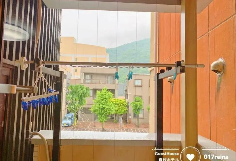 اتاق خانوادگی, Petithotel017全室ミニキッチン付きファミリルーム 飲食街中心 阿波踊り会館7分 文理 徳島大学 アスティとくしま車8分
