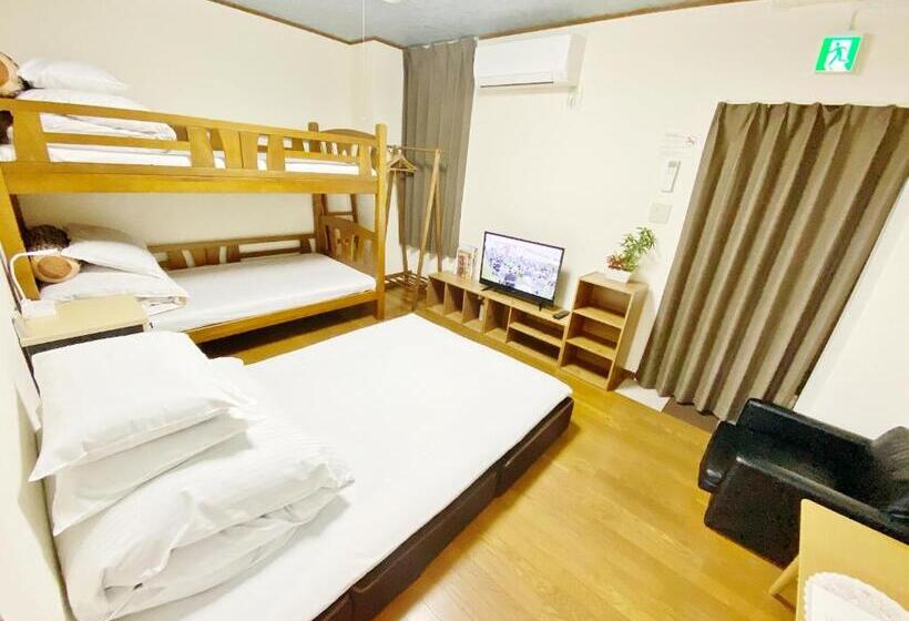 Апартаменты 1 Спальня, Petithotel017全室ミニキッチン付きファミリルーム 飲食街中心 阿波踊り会館7分 文理 徳島大学 アスティとくしま車8分