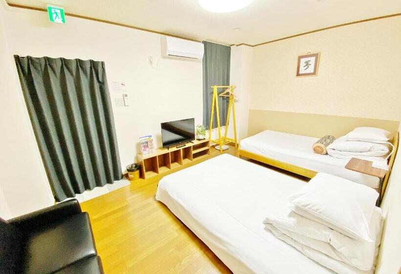 Апартаменты 1 Спальня, Petithotel017全室ミニキッチン付きファミリルーム 飲食街中心 阿波踊り会館7分 文理 徳島大学 アスティとくしま車8分