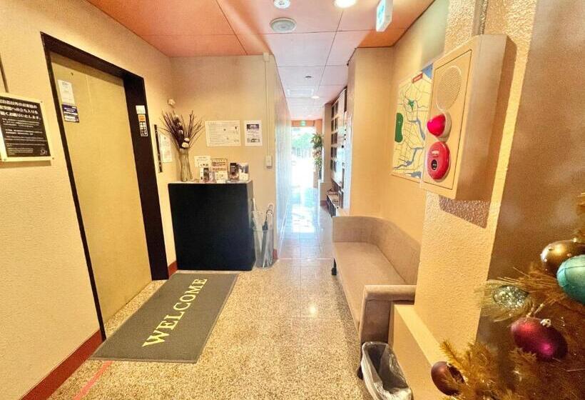 Апартаменты 1 Спальня, Petithotel017全室ミニキッチン付きファミリルーム 飲食街中心 阿波踊り会館7分 文理 徳島大学 アスティとくしま車8分