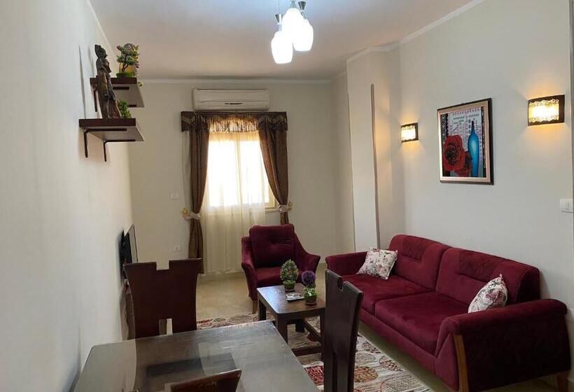 استودیوی استاندارد, Charbel Apartments