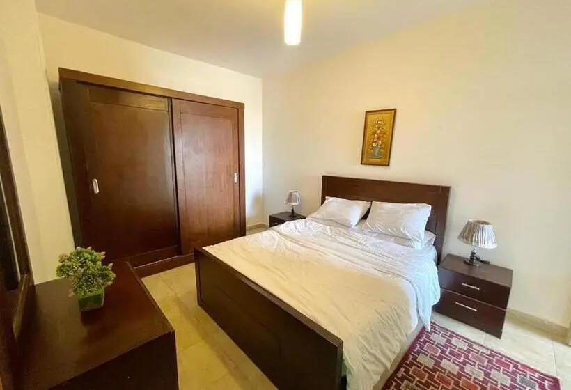 آپارتمان 1 خوابه با چشم‌انداز دریا, Charbel Apartments