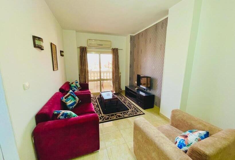 آپارتمان 1 خوابه با چشمانداز دریا, Charbel Apartments