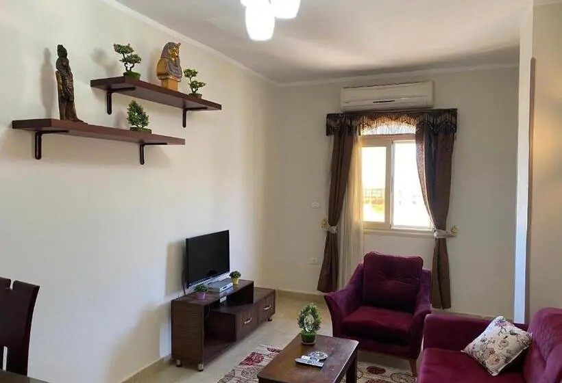 استودیوی استاندارد با چشم‌انداز دریا, Charbel Apartments