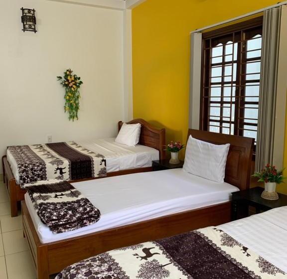 تختخواب در اتاق مشترک, Cheerful Hoi An Hostel
