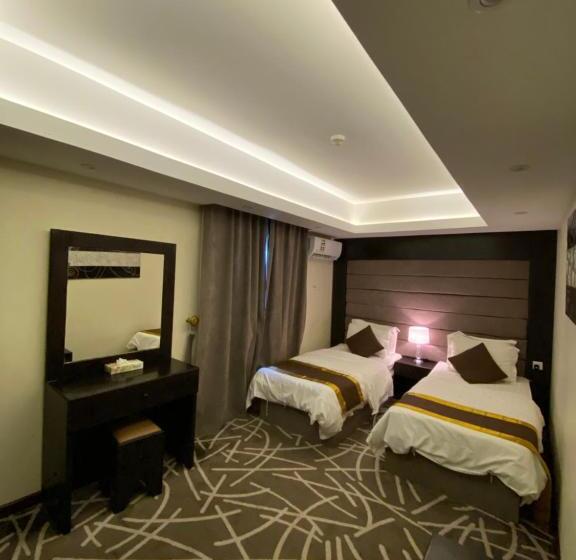 דירת שני חדרים, Desert Rose