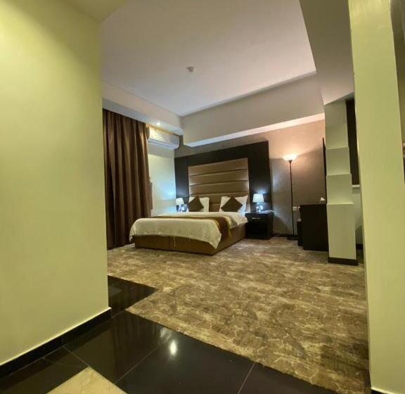 סטודיו סופריור, Desert Rose