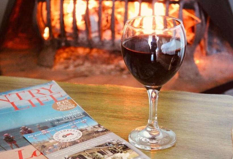 غرفة ديلوكس, Cheverells Farm