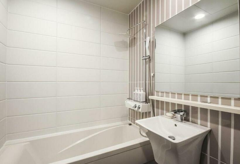 Номер Deluxe, Gguljam