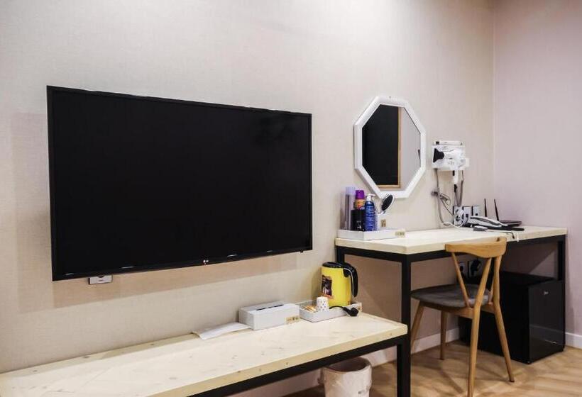 Семейный Номер, Gguljam