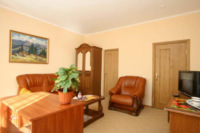 اتاق خانوادگی, Gortenziya