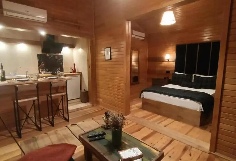 スーペリアーバンガロー, Lycia Nature House