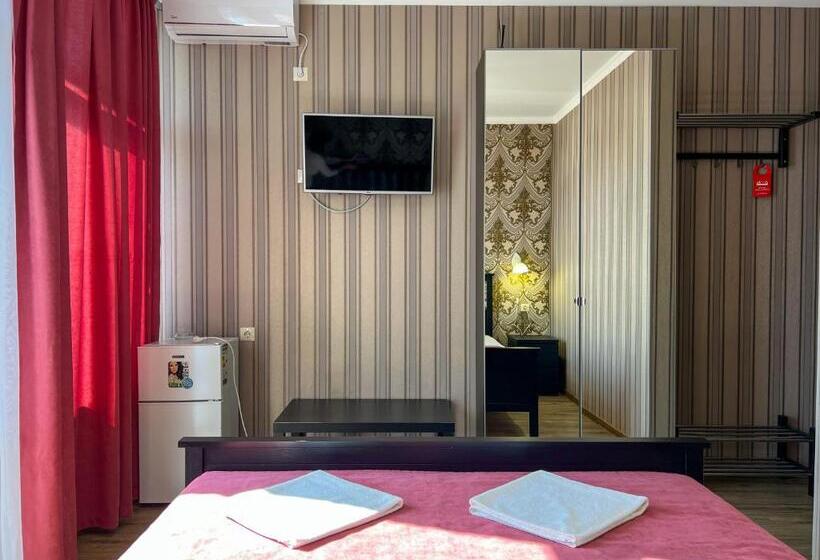 컴포트 룸, Medoviy