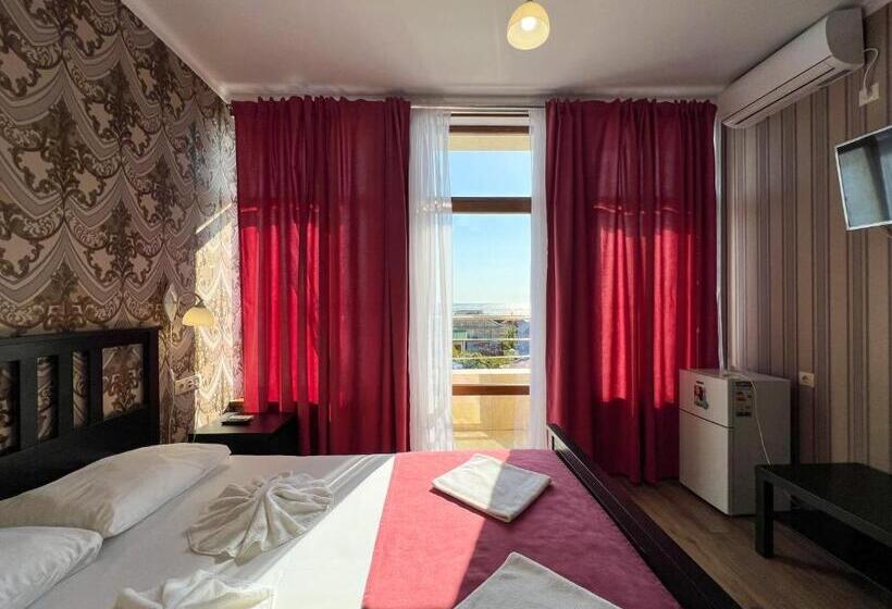 컴포트 룸, Medoviy