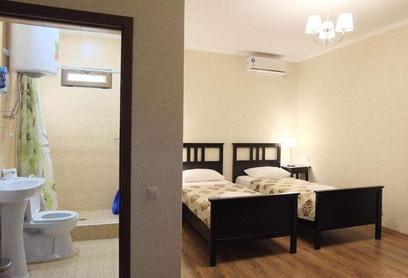 스탠다드 룸, Medoviy