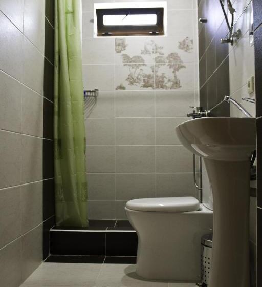 디럭스 룸, Medoviy