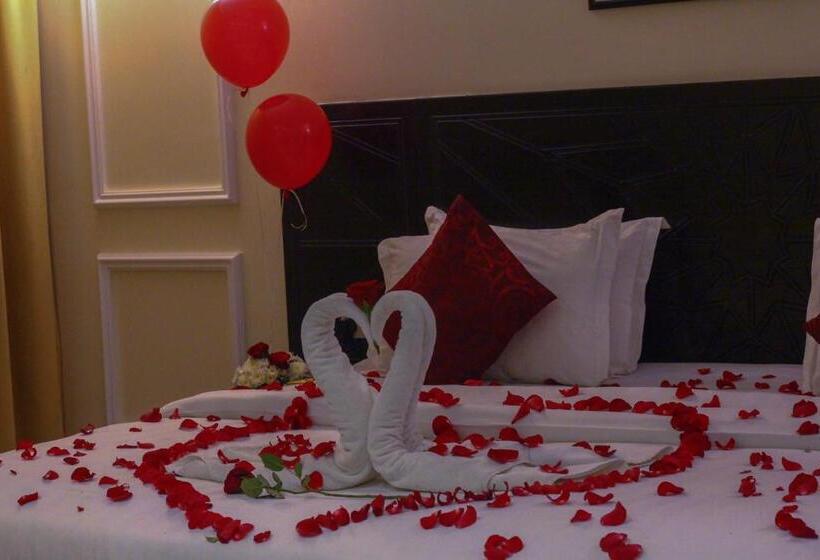 סוויטה נשיאותית, Rollins