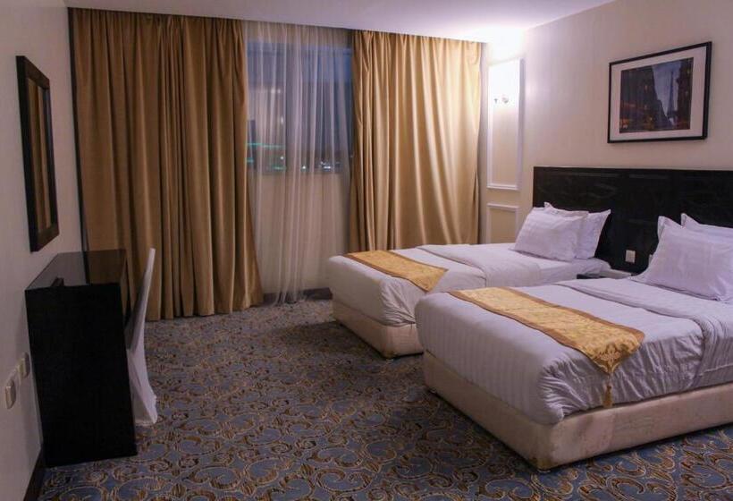 סוויטת 2 חדרי שינה, Rollins