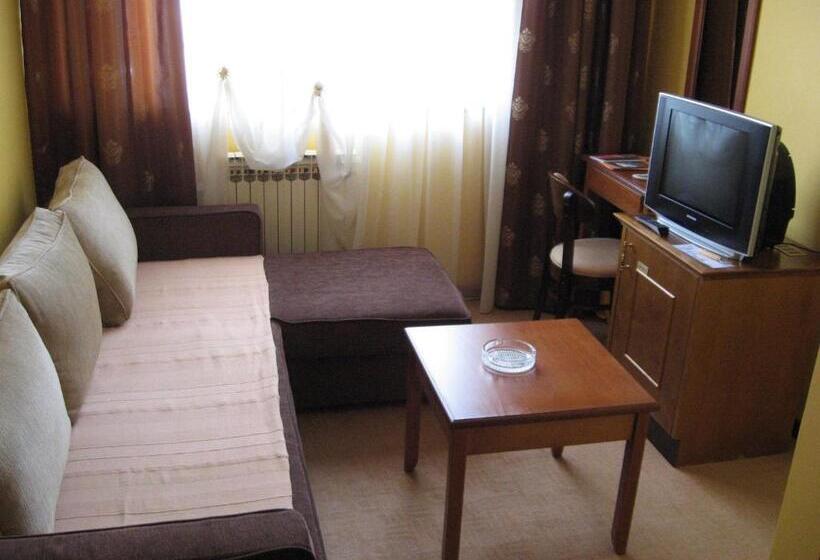 سوییت جونیور, Vila Sunce