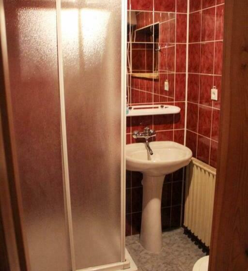 غرفة قياسية, Penzión Toliar