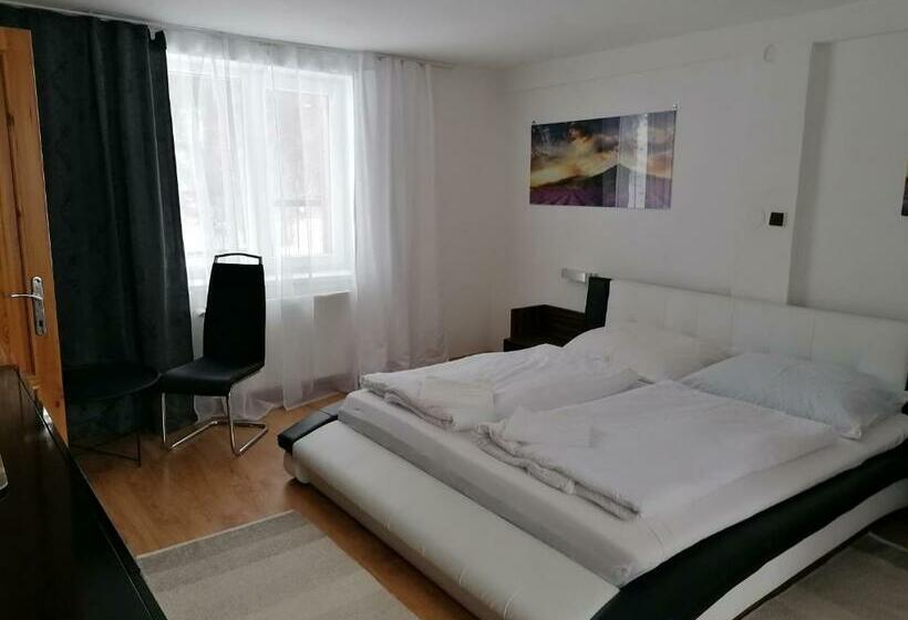 غرفة قياسية, Penzión Toliar