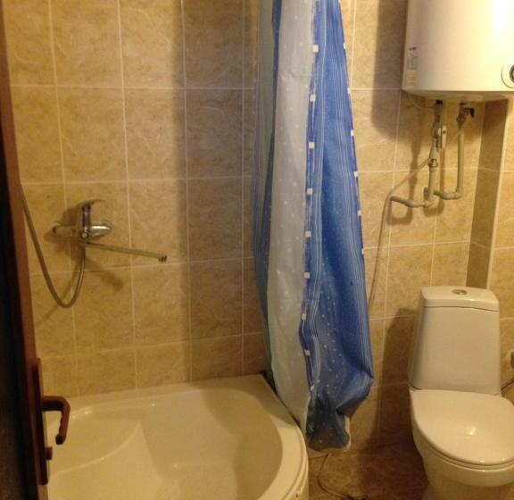 اتاق استاندارد, Private House