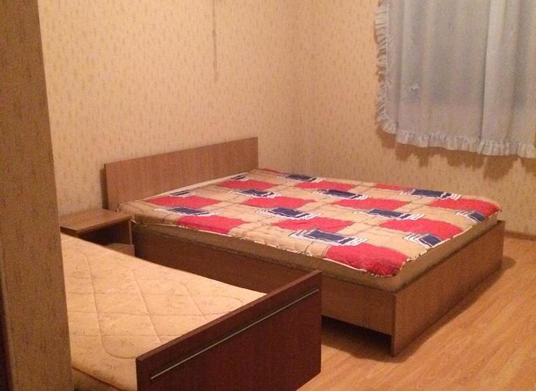 اتاق استاندارد, Private House