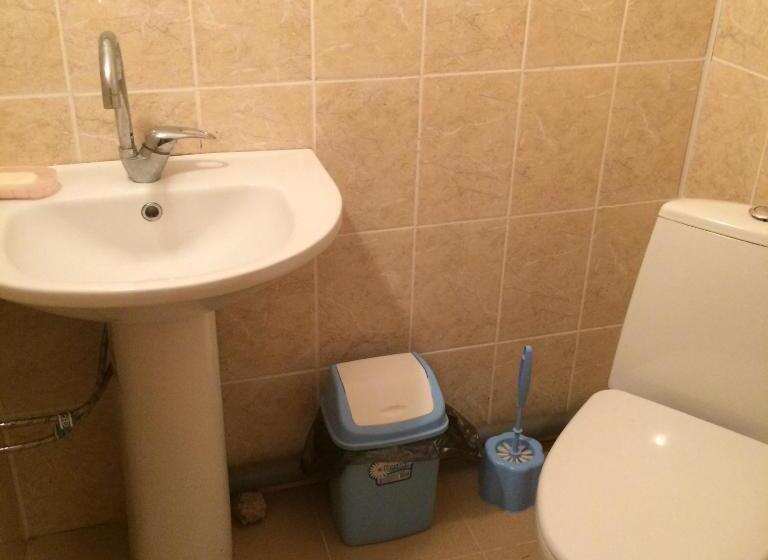 اتاق استاندارد, Private House