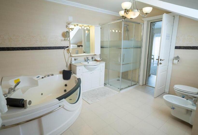 חדר דחוקס עם מיטת קינג, Villa Alice