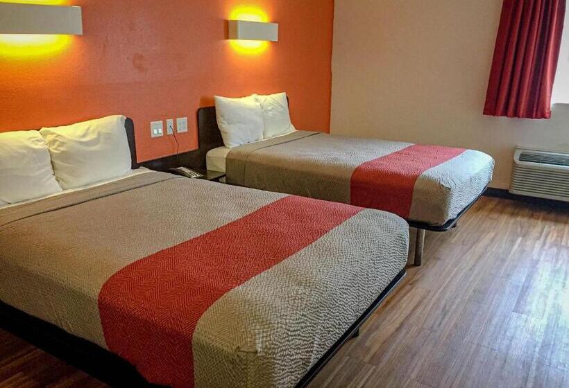 חדר דלוקס לארבעה, Motel 6 Woodway, Tx