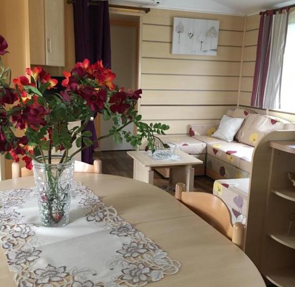 سرير فى غرفة مشتركه, Lo Soulenquo à Fonteilles Sur Le Gr 65