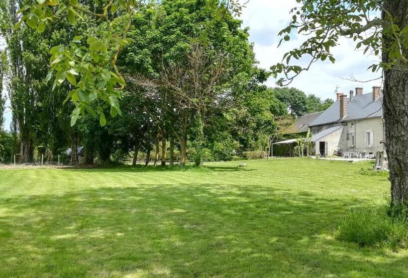 اتاق استاندارد, La Ferme De L Isle Et Sa Roulotte