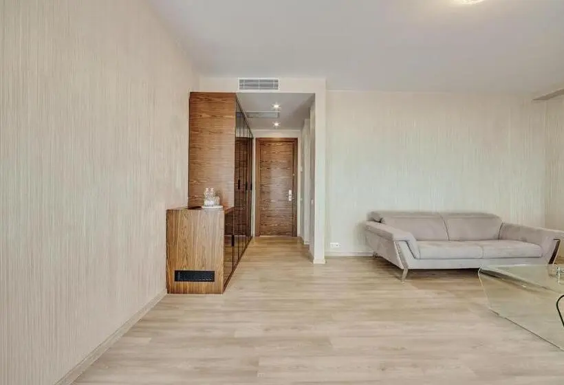 سوییت با چشم‌انداز دریا, Magnika Resort