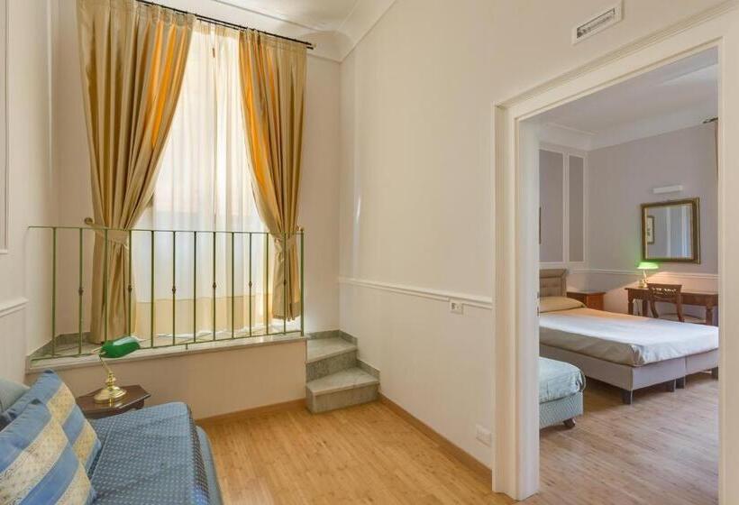 اتاق استاندارد چهار تخته, Albergo Chiusarelli