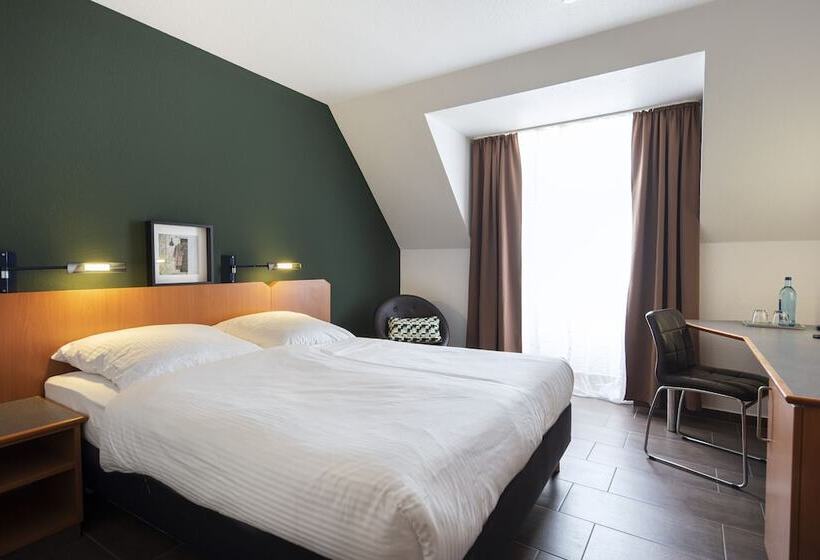 Номер Комфорт, Achat Hotel Heppenheim