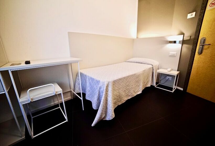 标准单人间, Centrale