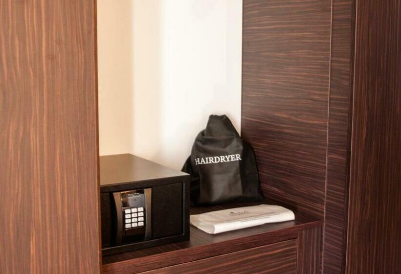 جناح, Cristal Setúbal