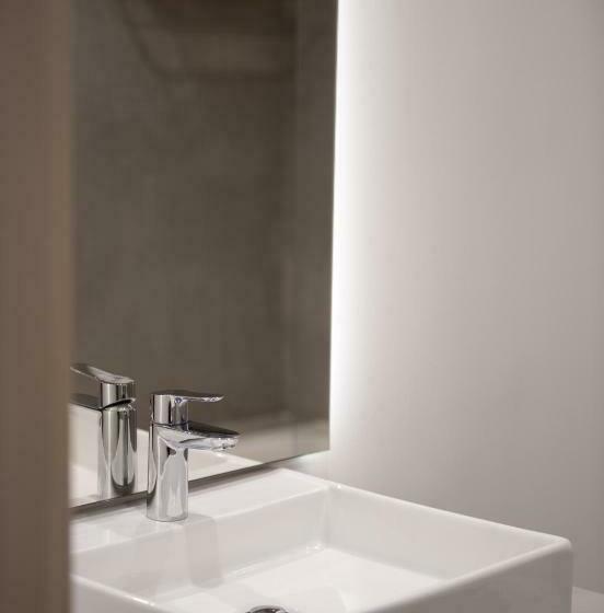 غرفة قياسية فردية, Cristal Setúbal