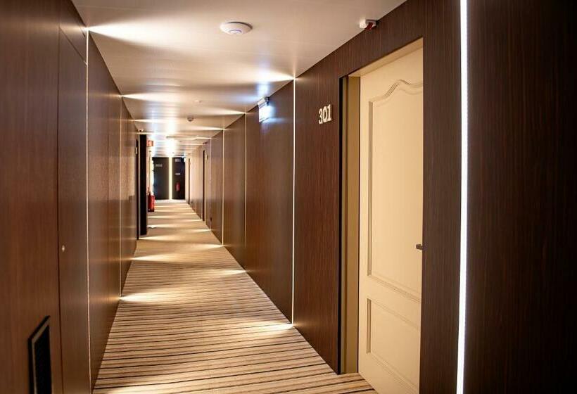 غرفة قياسية مزوَّدة بتراس, Cristal Setúbal