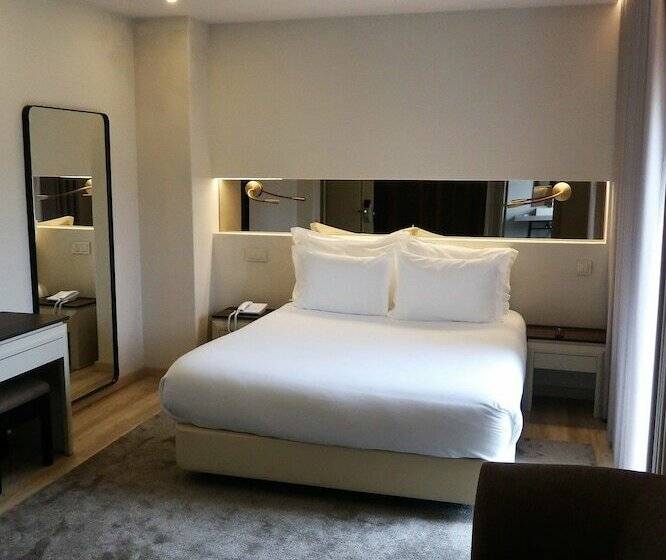 غرفة قياسية فردية, Cristal Setúbal