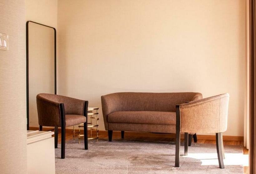 جناح جونيور, Cristal Setúbal