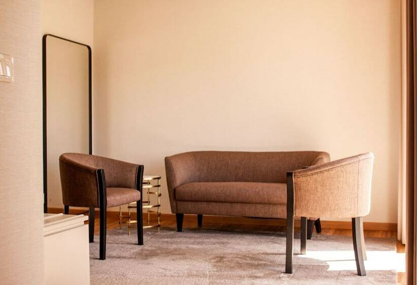 جناح جونيور, Cristal Setúbal