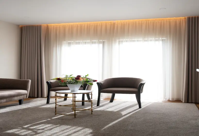 Suite, Cristal Setúbal